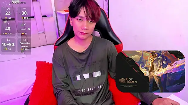 Eriol  online show from October 2025 11:52:01 AM