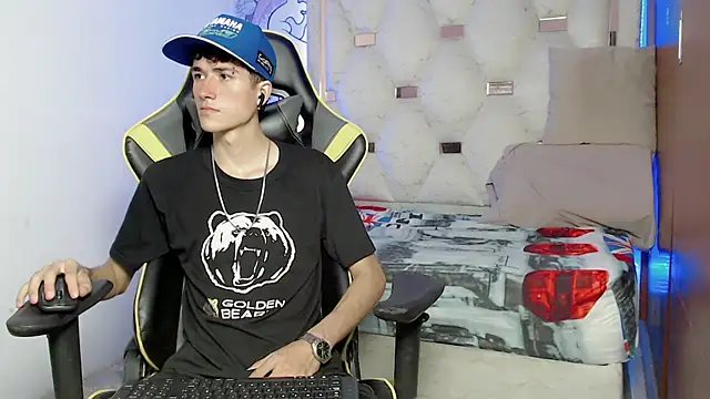 johnny cagee online show from September 2025 03:50:02 AM