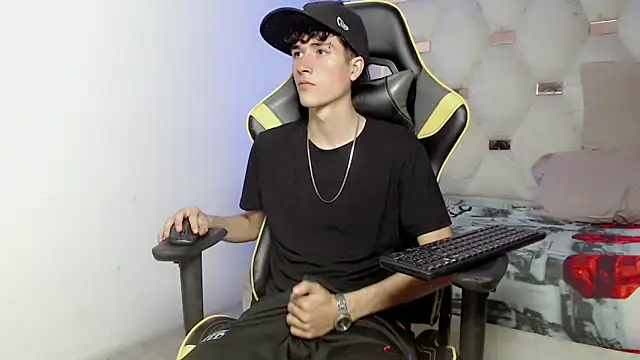 johnny cagee online show from September 2025 04:12:02 AM