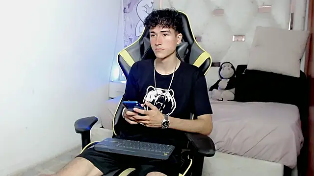 Snapshot of johnny_cagee chatting on January 2026 05:57:02 AM johnny cagee online show from January 2026 05:57:02 AM