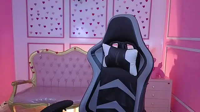 stephania t online show from October 2025 11:42:01 AM