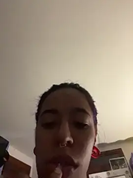 stephania t online show from November 2025 04:14:02 AM