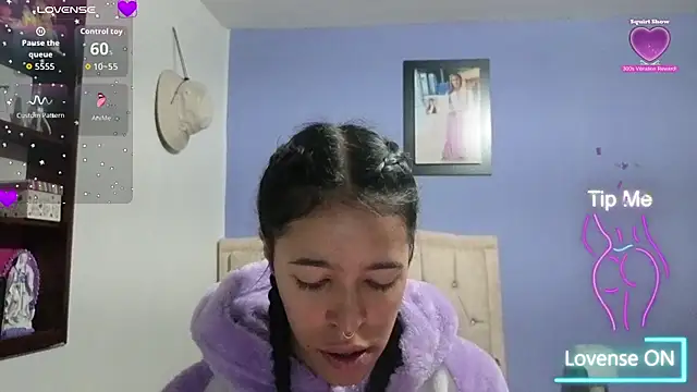 Snapshot of stephania_t chatting on July 2026 02:01:01 PM stephania t online show from July 2026 02:01:01 PM