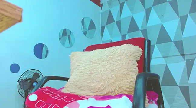 Snapshot of Michellcockxxx chatting on January 2025 01:53:02 PM Michellcockxxx online show from January 2025 01:53:02 PM