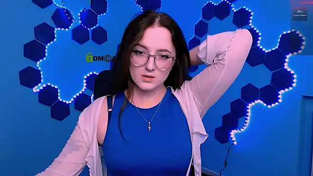 luna berryy online show from December 2025 08:37:02 PM