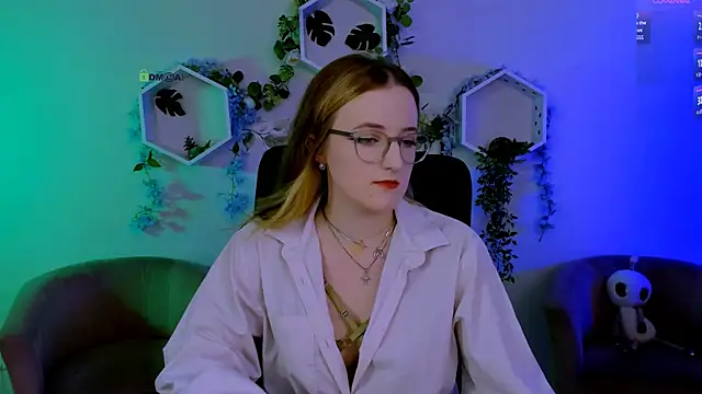 luna berryy online show from June 2026 07:27:02 PM