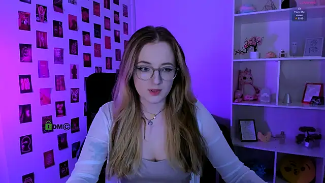luna berryy online show from July 2026 06:45:01 PM