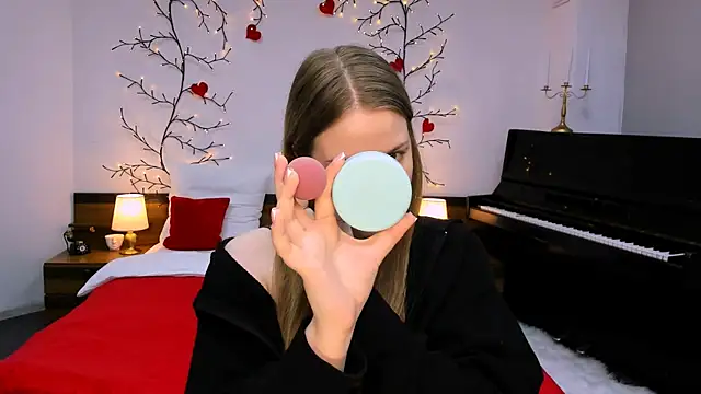 holy kitty online show from March 2025 06:12:02 AM