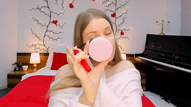 holy kitty online show from March 2025 06:14:02 AM