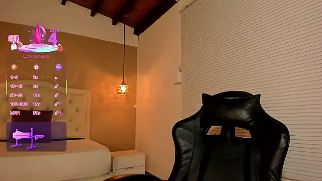 Snapshot of Eva_abc chatting on September 2025 08:19:01 PM Eva abc online show from September 2025 08:19:01 PM