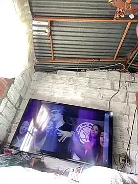 Snapshot of ElNegroRony chatting on December 2024 08:43:01 PM ElNegroRony online show from December 2024 08:43:01 PM