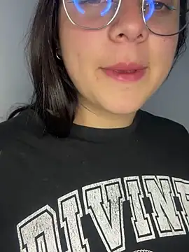 Cassie-millers online show from December 2024 04:27:02 PM