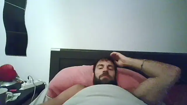 alpha-hunk online show from October 2025 09:21:02 PM