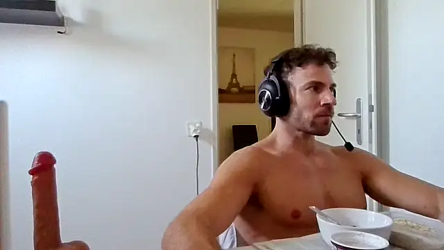 Snapshot of alpha-hunk chatting on May 2026 10:43:01 AM alpha-hunk online show from May 2026 10:43:01 AM