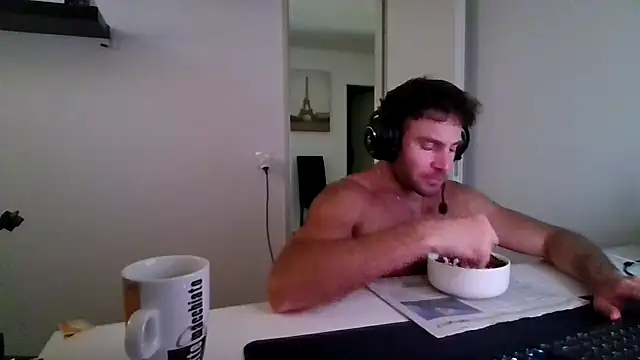 Snapshot of alpha-hunk chatting on June 2026 10:14:02 AM alpha-hunk online show from June 2026 10:14:02 AM