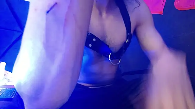 Sr Magnus  online show from February 2025 08:20:02 PM