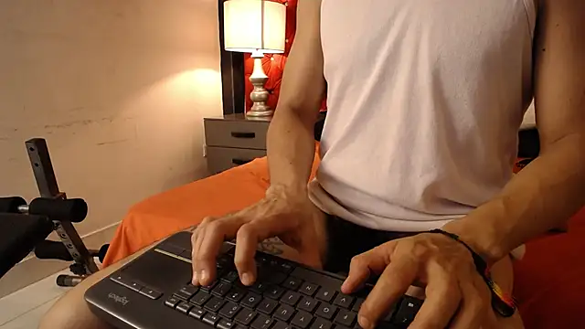 Sr Magnus  online show from February 2026 06:26:01 AM