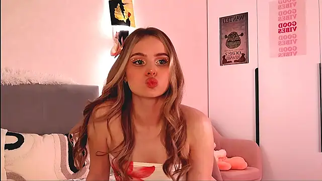 SIlviaBeyt online show from September 2025 06:07:01 PM