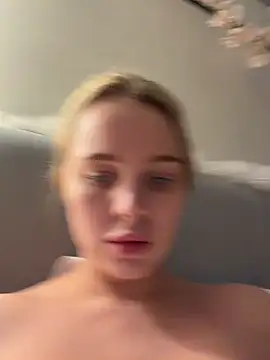 SIlviaBeyt online show from April 2026 11:07:02 PM