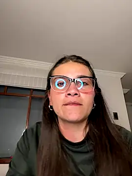 Snapshot of aurora_divine chatting on September 2025 11:04:02 PM aurora divine online show from September 2025 11:04:02 PM
