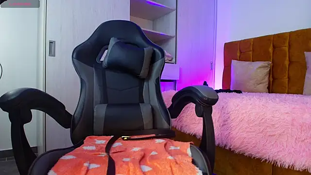 alexiaaross online show from December 2024 02:48:02 AM