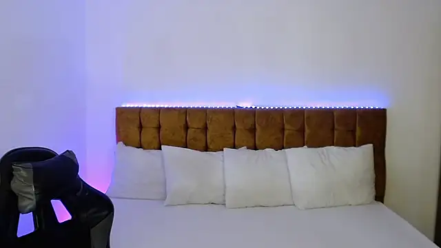 alexiaaross online show from September 2025 06:07:01 PM