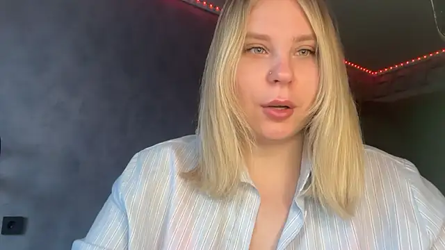 Thalia  Star online show from December 2025 08:52:02 AM