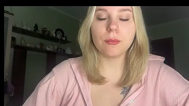 Thalia  Star online show from March 2026 05:23:01 AM