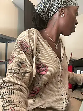 choclatepeaach online show from April 2026 06:19:02 PM