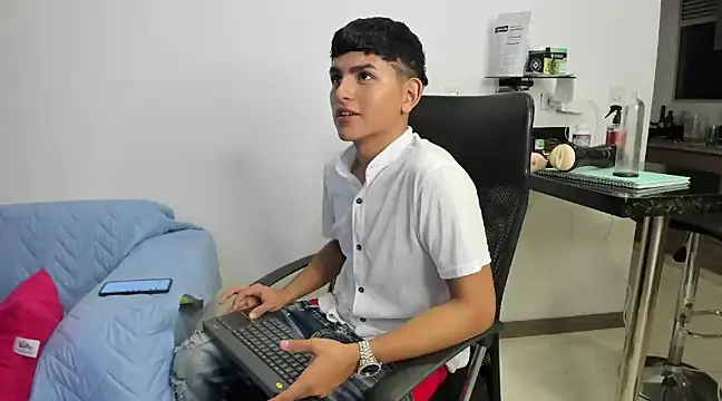 Lyam ap online show from January 2025 06:56:01 AM