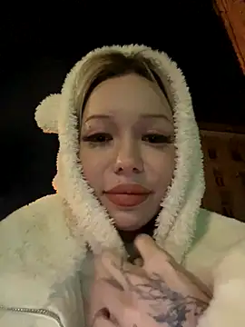 Snapshot of babydolll chatting on October 2025 05:33:01 PM babydolll online show from October 2025 05:33:01 PM