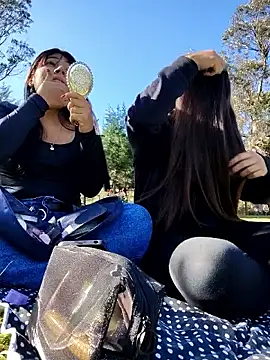 Caro kitty- online show from November 2025 01:00:01 PM