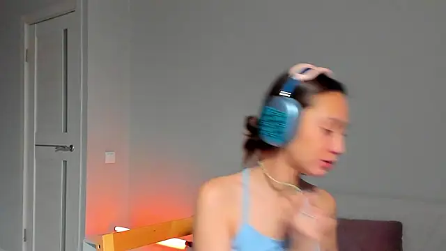 EllaSky xoxo online show from December 2024 02:01:01 AM