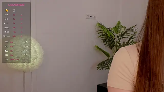 Lilly Colins online show from February 2025 02:45:02 PM