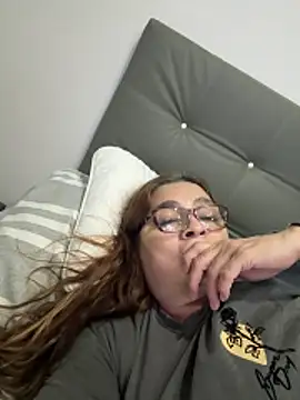 AntonellaAlondra4 online show from February 2026 02:40:01 AM