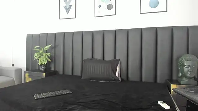 APRILL FOXX online show from May 2026 01:38:02 PM