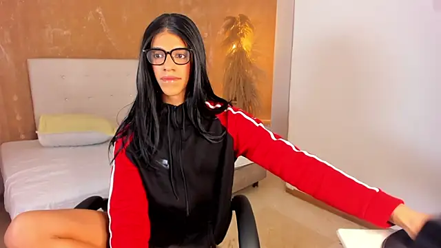 APRILL FOXX online show from June 2026 07:57:01 AM