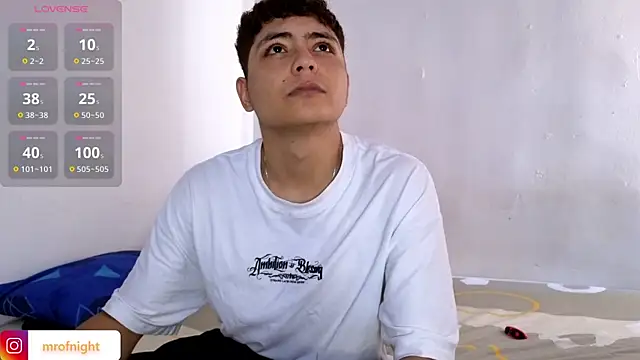 kitty of nighttt online show from December 2025 08:26:01 PM