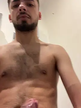 Snapshot of romain698 chatting on February 2026 09:17:01 AM romain698 online show from February 2026 09:17:01 AM