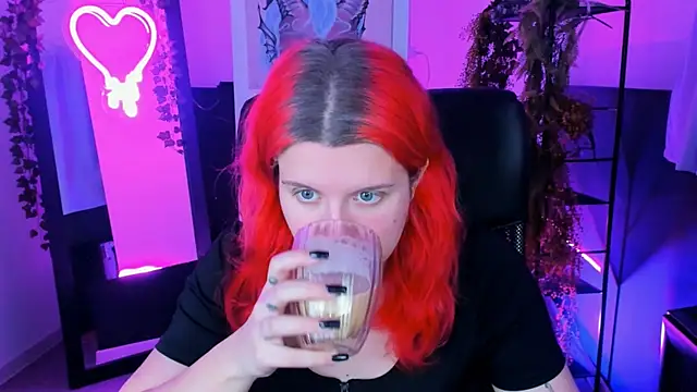 NielletaBlossom online show from February 2025 05:10:02 AM