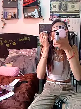 Snapshot of Alisson_420 chatting on January 2025 06:50:01 PM Alisson 420 online show from January 2025 06:50:01 PM