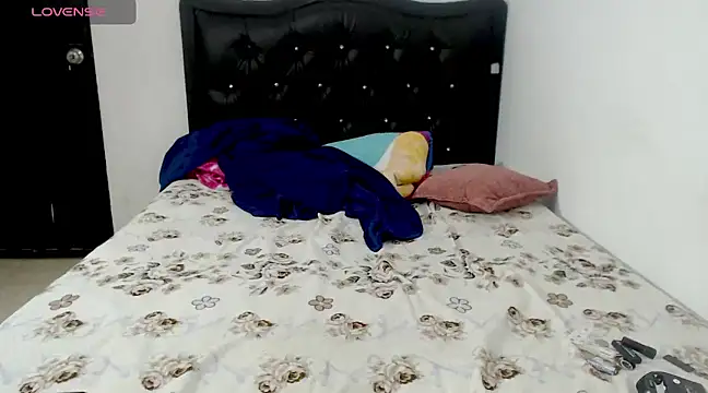 reichellbusty online show from January 2025 03:56:02 PM