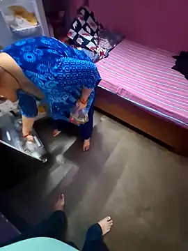 Snapshot of bobbyronak chatting on February 2026 06:43:02 AM bobbyronak online show from February 2026 06:43:02 AM