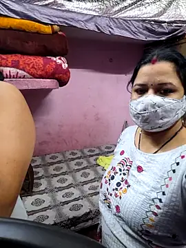 Snapshot of bobbyronak chatting on February 2026 07:06:01 AM bobbyronak online show from February 2026 07:06:01 AM