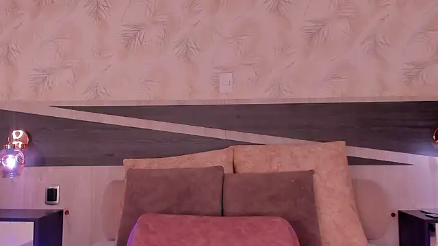 nicolle pierce online show from February 2026 12:27:01 PM