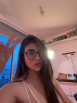 MariaIsabella8 online show from April 2026 11:02:02 PM