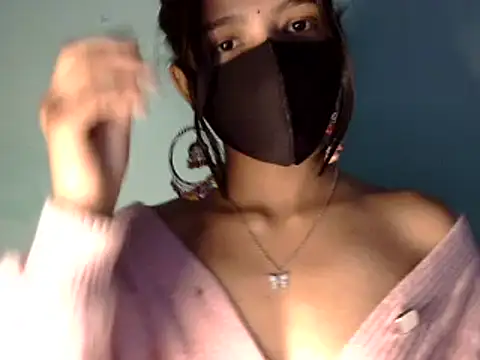 Snapshot of Cute_Alaina chatting on January 2025 02:56:01 AM Cute Alaina online show from January 2025 02:56:01 AM