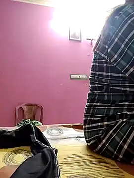 Snapshot of Royalgirl667 chatting on December 2024 01:58:02 AM Royalgirl667 online show from December 2024 01:58:02 AM