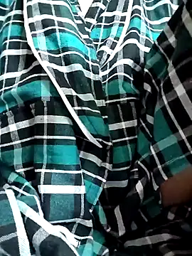 Snapshot of Royalgirl667 chatting on December 2024 02:01:02 AM Royalgirl667 online show from December 2024 02:01:02 AM