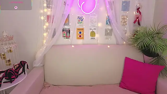 Angel Nikole online show from October 2025 01:24:02 AM